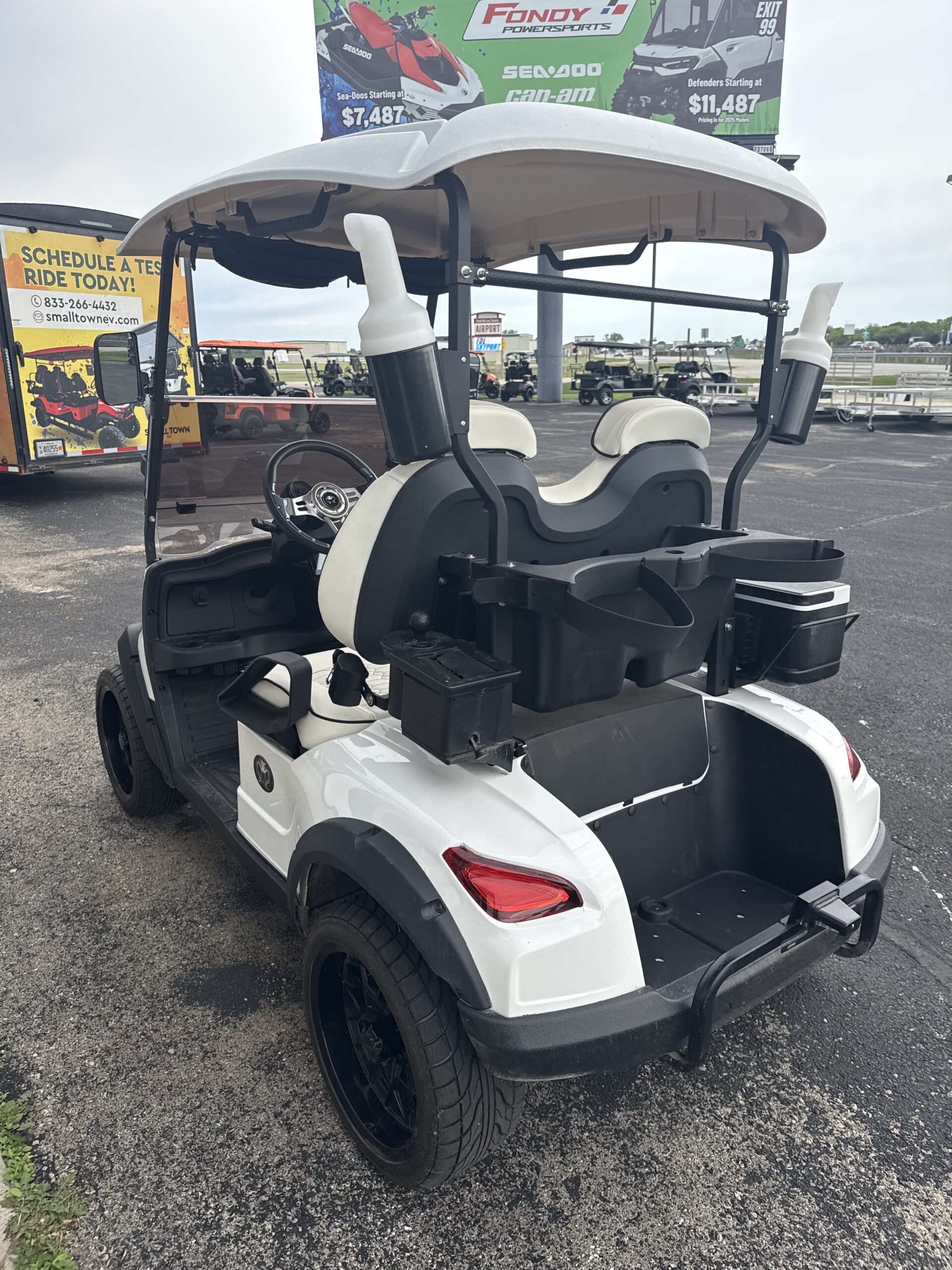 Used 2024 Venom EV 2 Seat Course Cart – White - Image 9