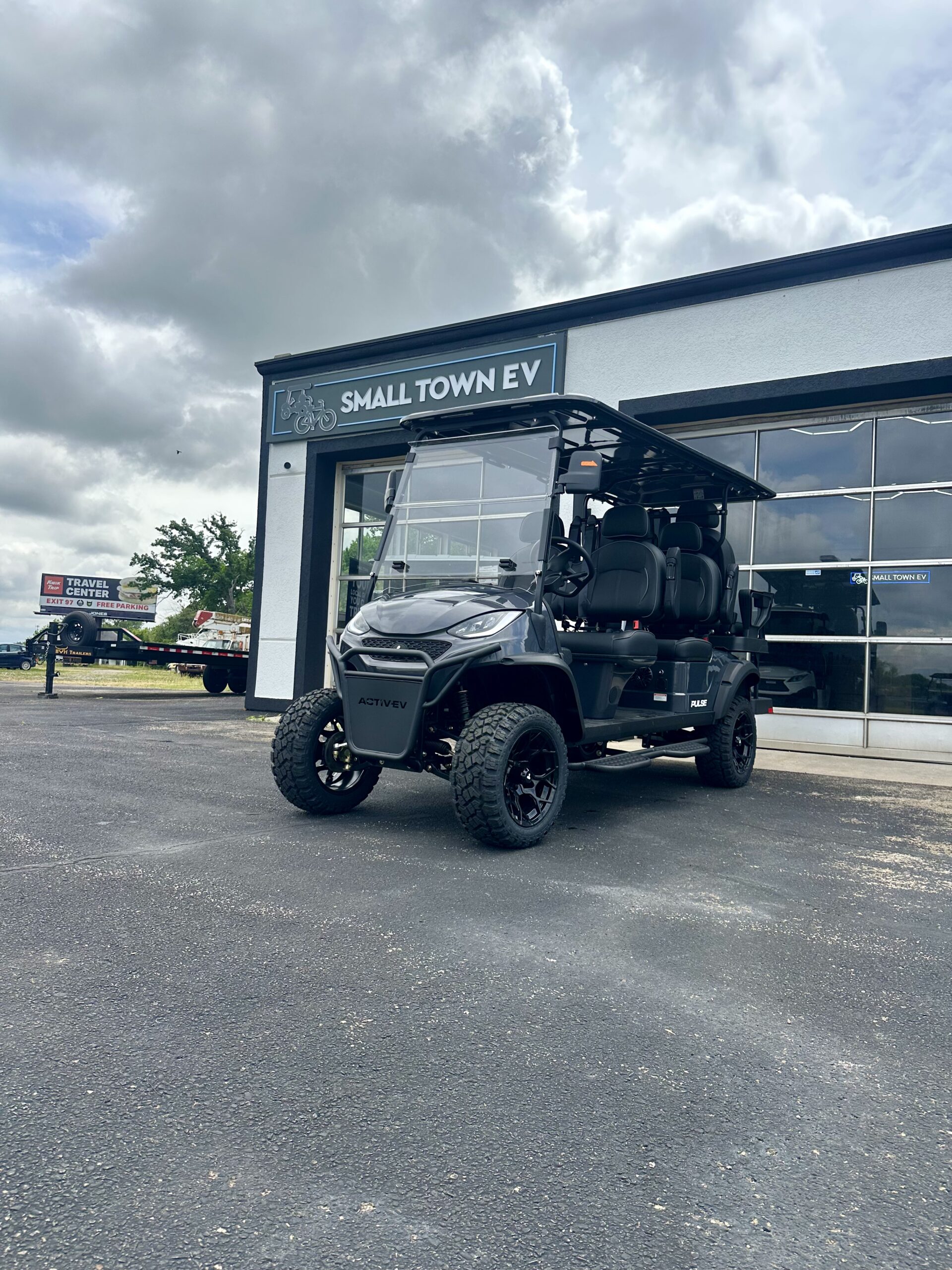 Charcoal ActivEV Pulse 6 Seater